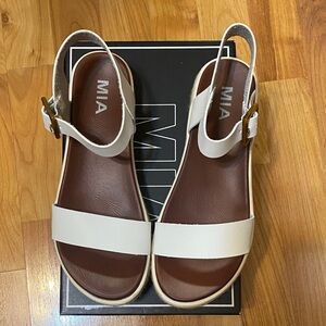 MIA Women's mini platform white sandals